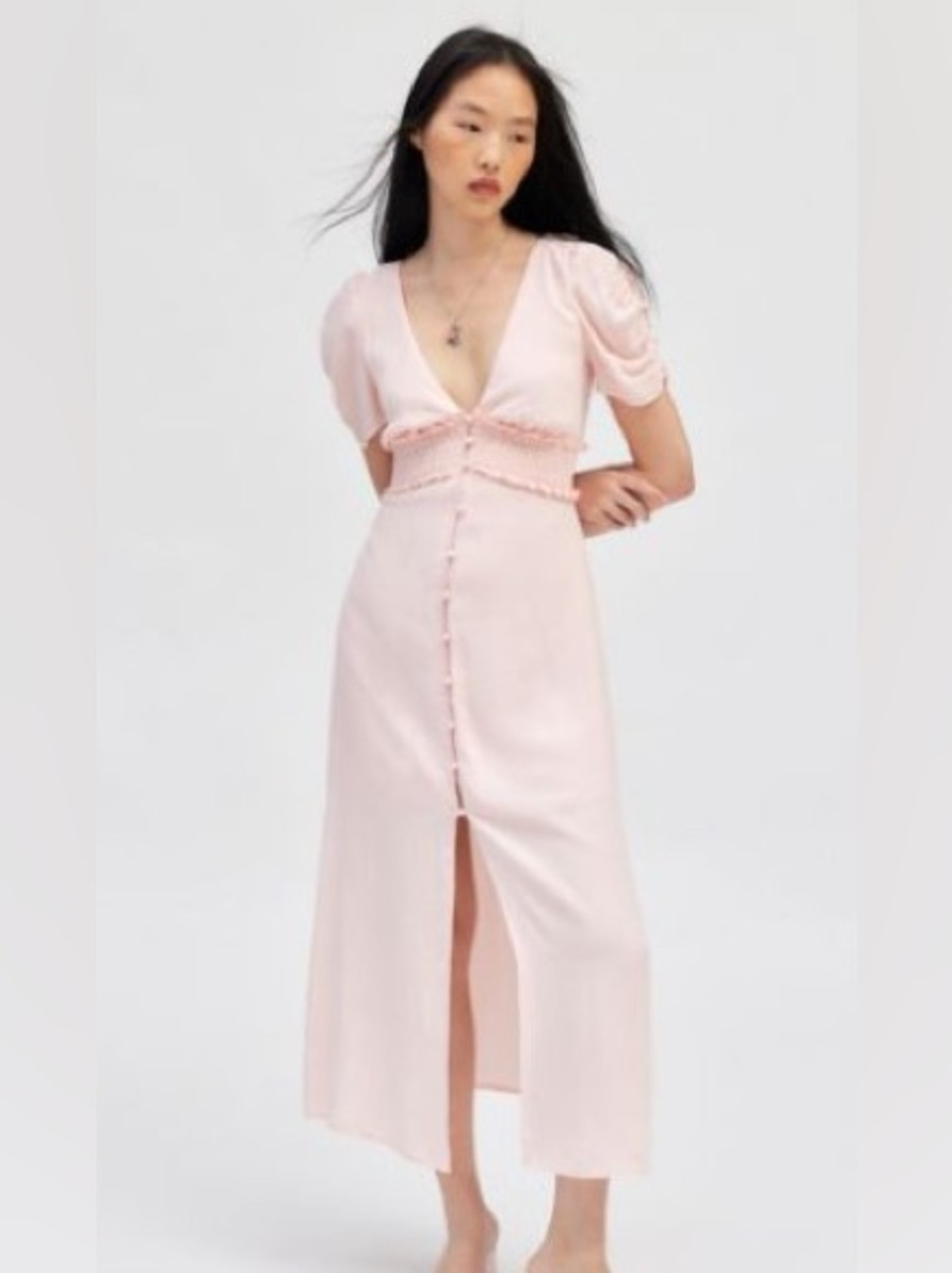 Kimchi Blue Ioni Plunging Puff Sleeve Midi Dress in Pink size M